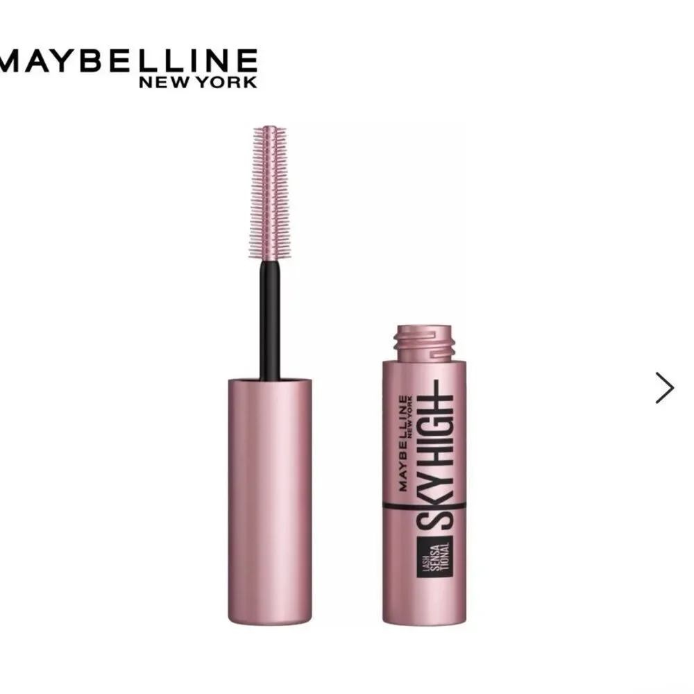 NWT Maybelline Sky High Mascara Mini Travel Size in “Very Black”